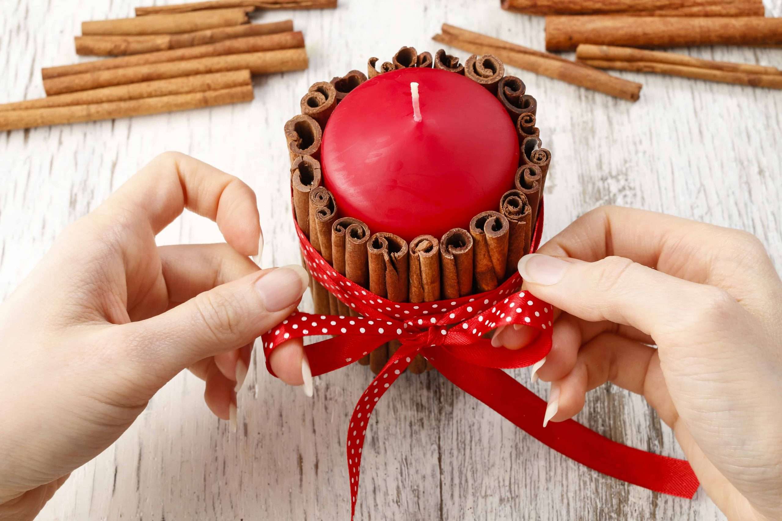 DIY Christmas gift candle