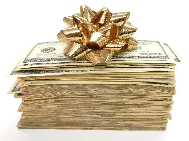 How I Earn Cash Back During The Holidays – $100 Cash Giveaway!